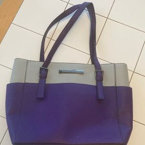 Damsel in Defense Daphne conceal and carry bag purse purple gray incl holster